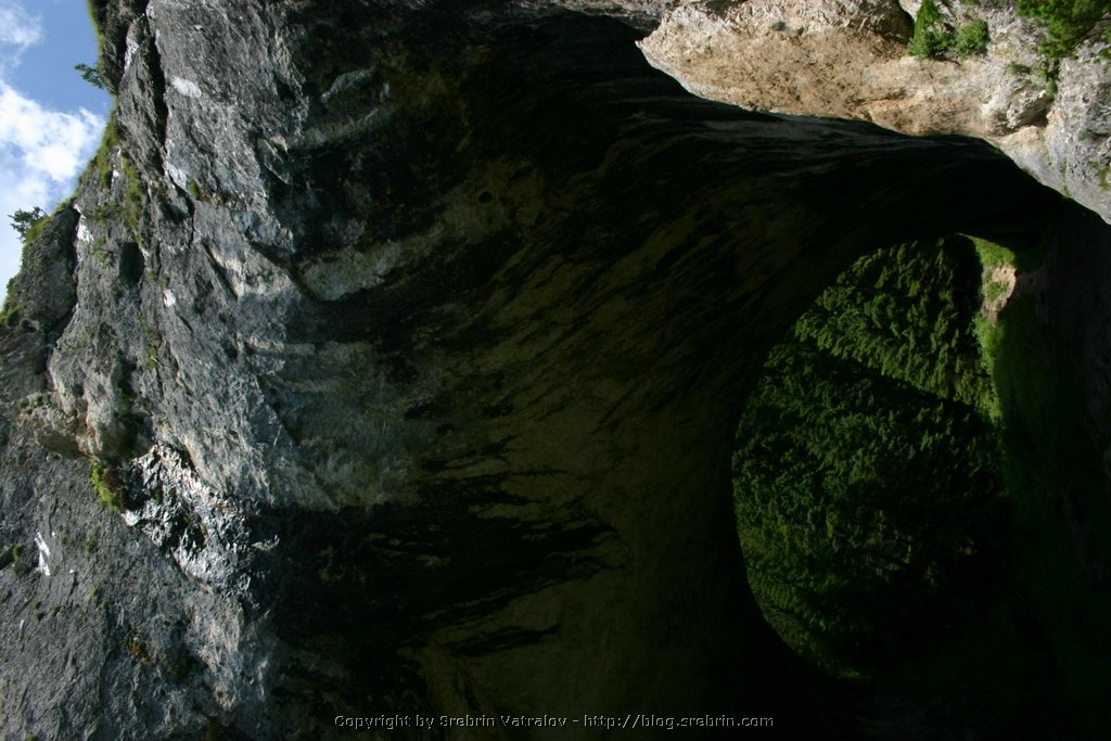 IMG_8144.JPG
Make: Canon
Model: Canon EOS DIGITAL REBEL
DateTime: 09.7.2005 . 12:31:49
EXIFImageWidth: 1024
ExifImageLength: 1536
Flash: Flash did not fire - Compulsory flash suppression
ISOSpeedRatings: ISO 100
ShutterSpeedValue: 1/200 sec
ApertureValue: F8
FocalLength: 18 mm