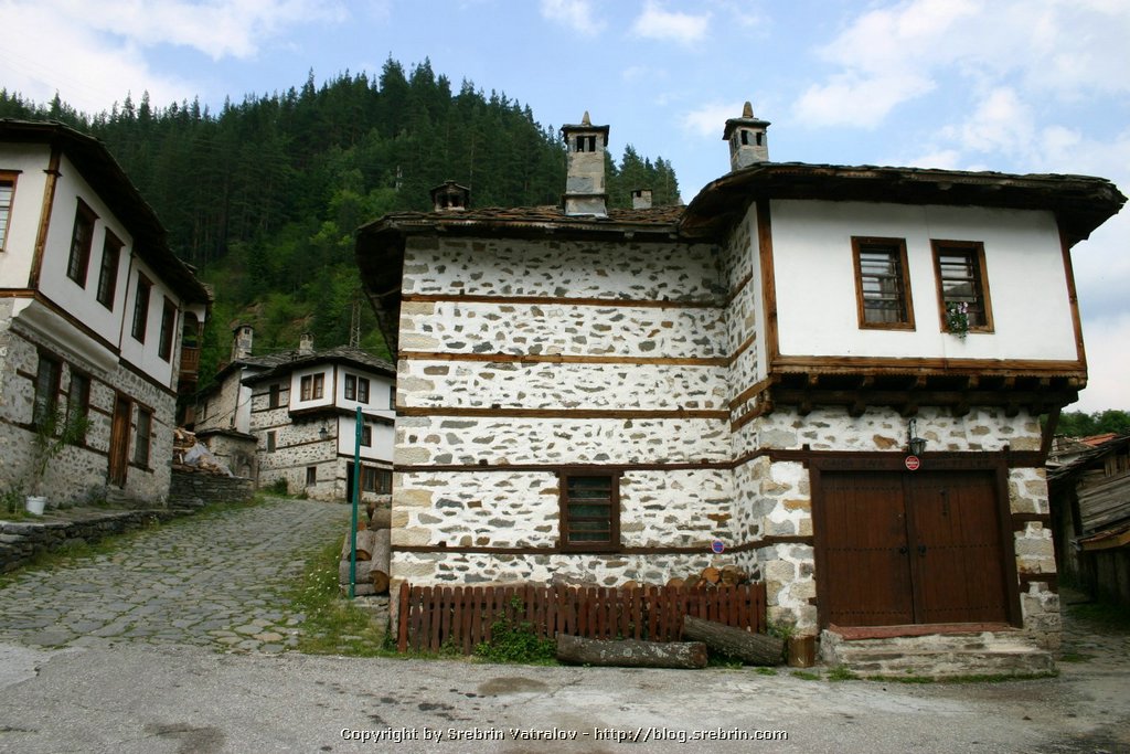 IMG_8184 Shiroka Laka national architectural village.JPG
Make: Canon
Model: Canon EOS DIGITAL REBEL
DateTime: 09.7.2005 . 17:17:04
EXIFImageWidth: 1536
ExifImageLength: 1024
Flash: Flash did not fire - Compulsory flash suppression
ISOSpeedRatings: ISO 100
ShutterSpeedValue: 1/160 sec
ApertureValue: F8
FocalLength: 18 mm