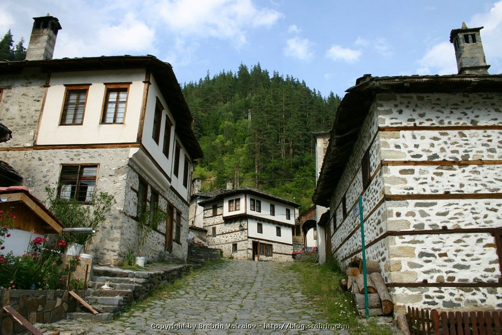 IMG_8187 Shiroka Laka edin ot 100te nacionalni turst. obekta.JPG
Make: Canon
Model: Canon EOS DIGITAL REBEL
DateTime: 09.7.2005 . 17:17:38
EXIFImageWidth: 1536
ExifImageLength: 1024
Flash: Flash did not fire - Compulsory flash suppression
ISOSpeedRatings: ISO 100
ShutterSpeedValue: 1/160 sec
ApertureValue: F8
FocalLength: 18 mm