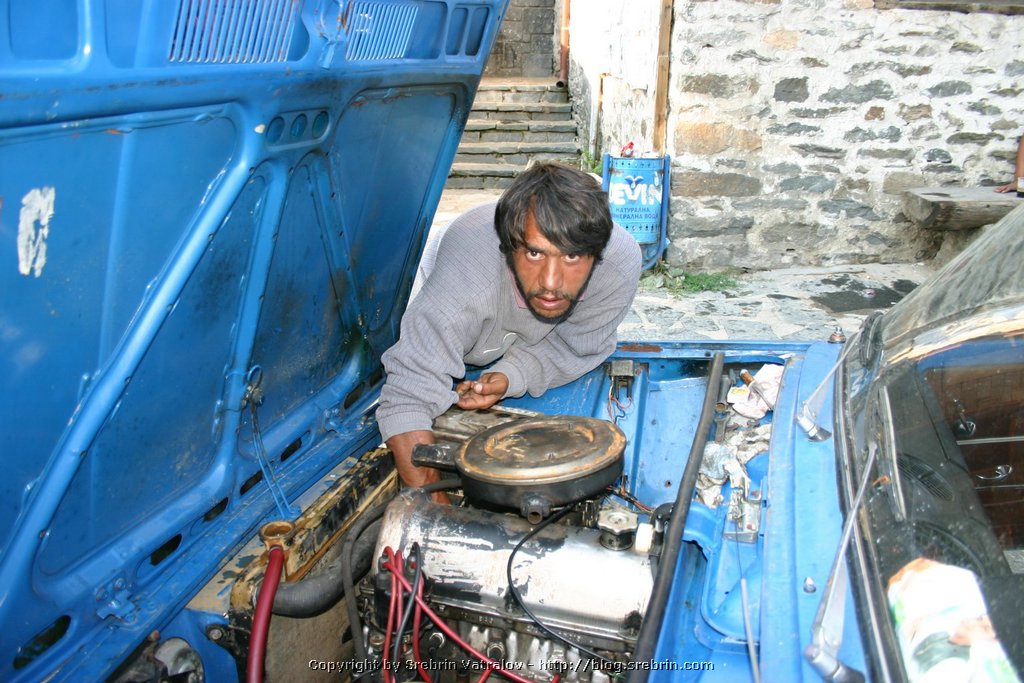 IMG_8214 Mango se pravi na maistor v Shiroka Laka.JPG
Make: Canon
Model: Canon EOS DIGITAL REBEL
DateTime: 09.7.2005 . 18:36:48
EXIFImageWidth: 1536
ExifImageLength: 1024
Flash: Flash fired - Auto mode - Red-eye reduction
ISOSpeedRatings: ISO 100
ShutterSpeedValue: 1/60 sec
ApertureValue: F4
FocalLength: 18 mm
