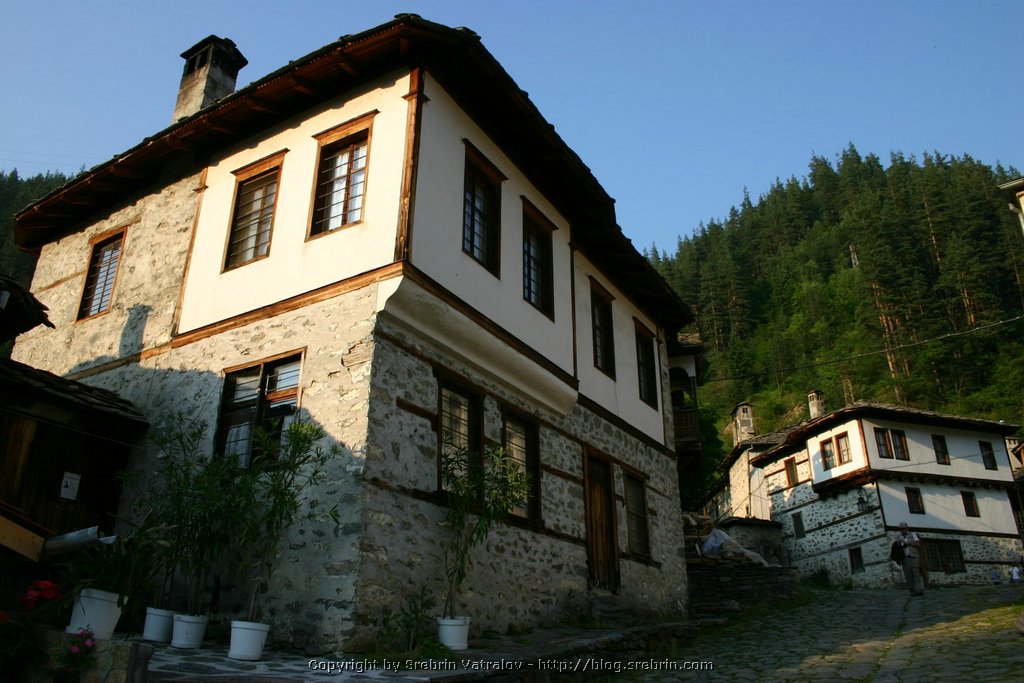 IMG_8228 s. Shiroka Laka na 20km. ot Smolyan.JPG
Make: Canon
Model: Canon EOS DIGITAL REBEL
DateTime: 09.7.2005 . 19:28:19
EXIFImageWidth: 1536
ExifImageLength: 1024
Flash: Flash did not fire - Compulsory flash suppression
ISOSpeedRatings: ISO 100
ShutterSpeedValue: 1/160 sec
ApertureValue: F7,1
FocalLength: 18 mm