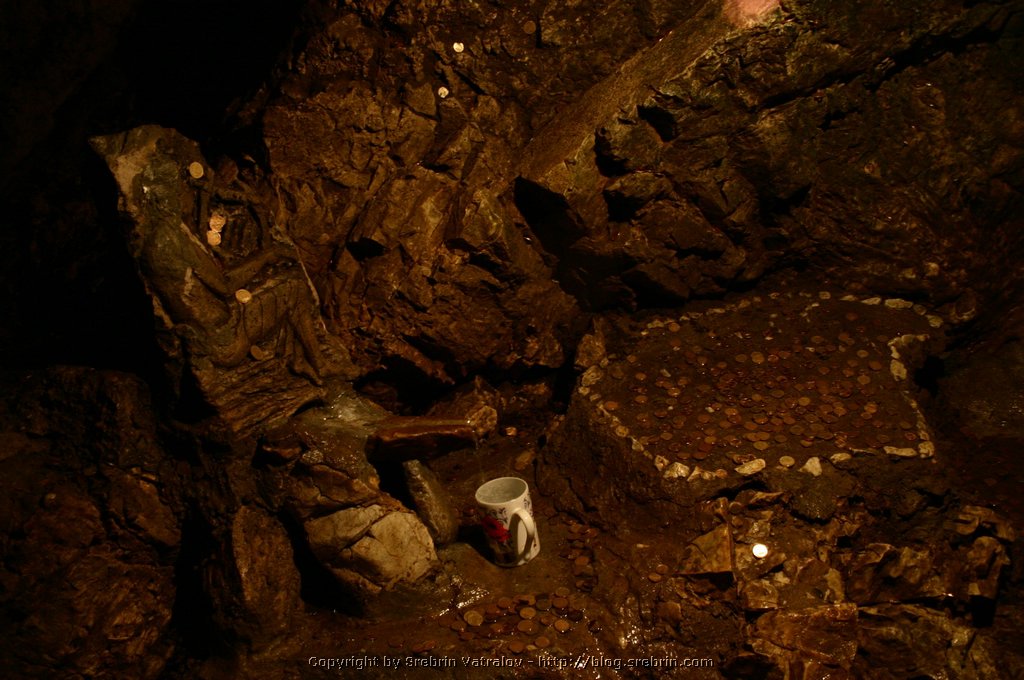 IMG_8279 Diavolskoto garlo turisticheski izmishliotini.JPG
Make: Canon
Model: Canon EOS DIGITAL REBEL
DateTime: 10.7.2005 . 11:48:12
EXIFImageWidth: 2048
ExifImageLength: 1360
Flash: Flash did not fire
ISOSpeedRatings: ISO 800
ShutterSpeedValue: 1/10 sec
ApertureValue: F3,5
FocalLength: 18 mm