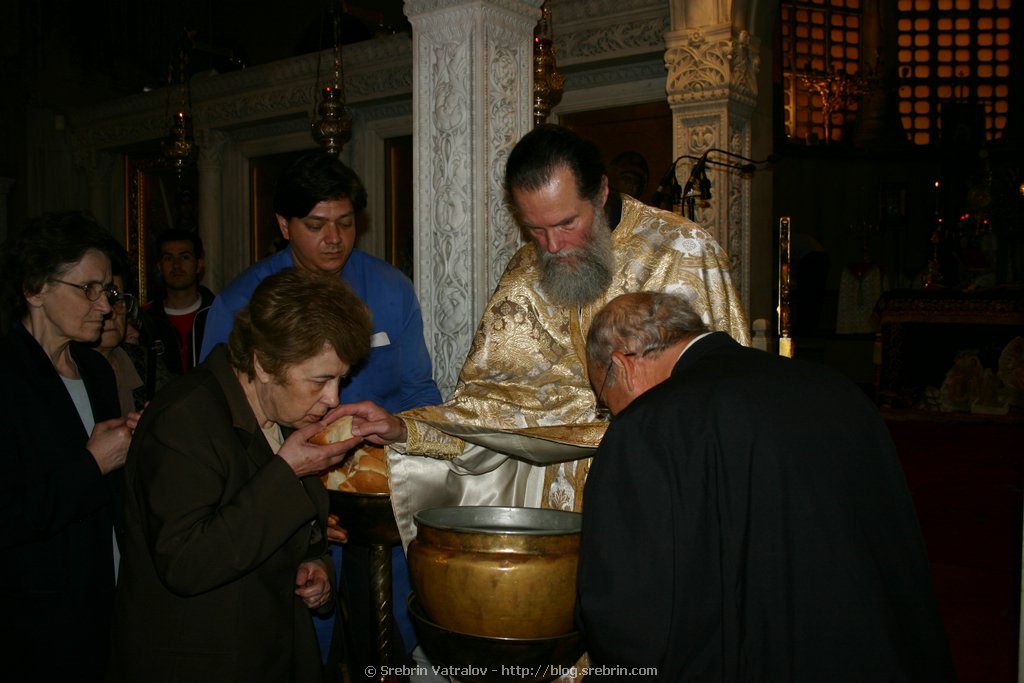 IMG_3982 Greek orthodox bishop
Click for next picture...