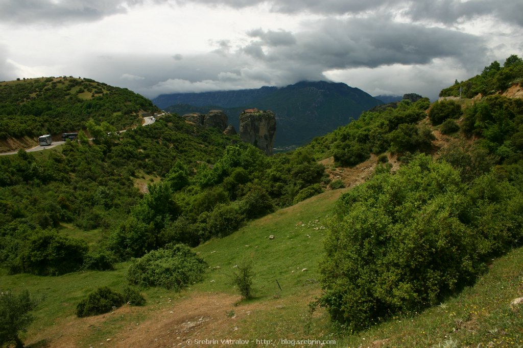 IMG_4249 One of the 6 active monasteries in Meteora
Click for next picture...