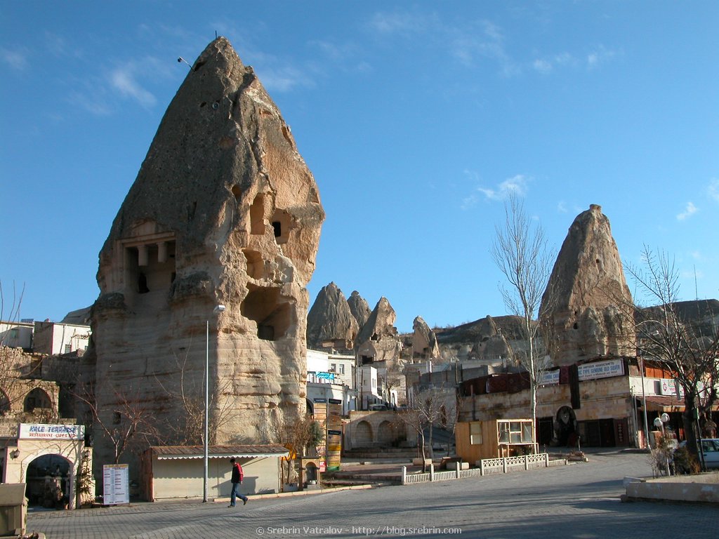 DSCN7340 Goreme village
Click for next picture...