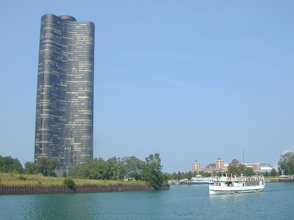 DSCN7905 Along the lake-coast down right corner is Navy pier.JPG
Make: NIKON
Model: E950
DateTime: 10.9.2003 . 15:09:29
EXIFImageWidth: 1600
ExifImageLength: 1200
Flash: Flash did not fire
ISOSpeedRatings: ISO 0
FocalLength: 7,5 mm