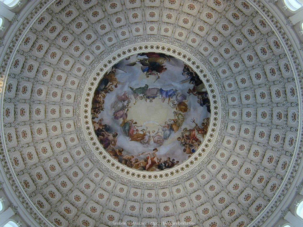DSCN4326 Inside the Capitol building
Click for next picture...